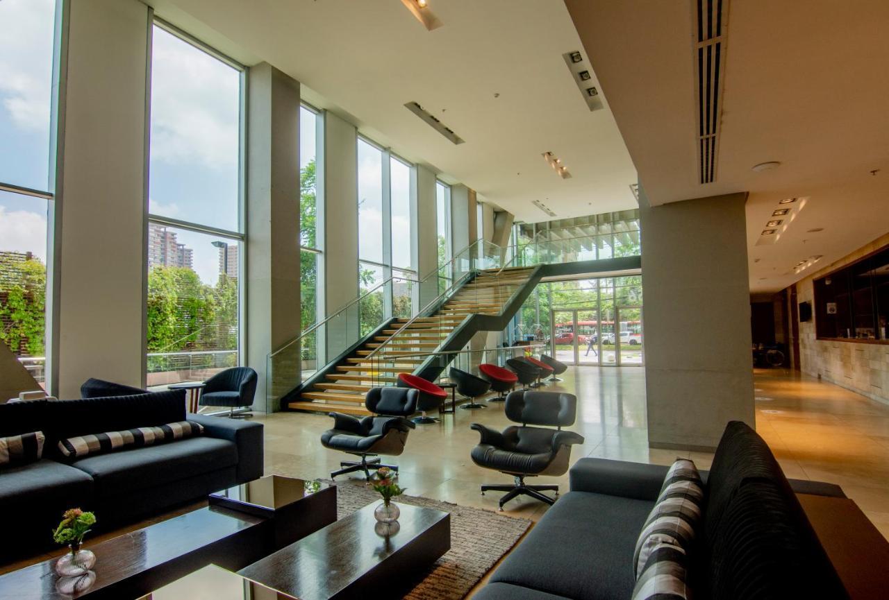 Radisson Blu Plaza El Bosque Santiago Hotel Exterior photo