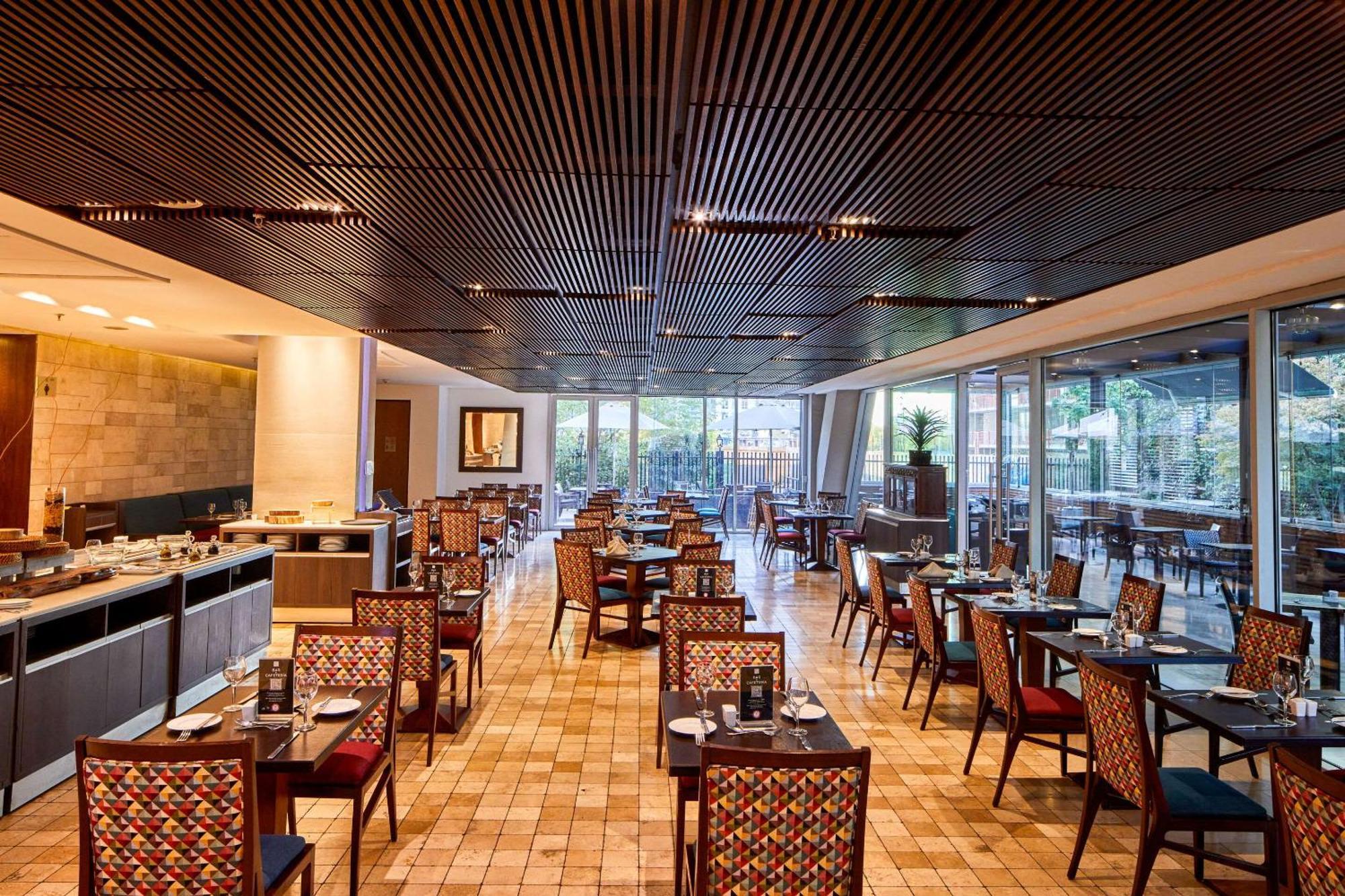 Radisson Blu Plaza El Bosque Santiago Hotel Exterior photo