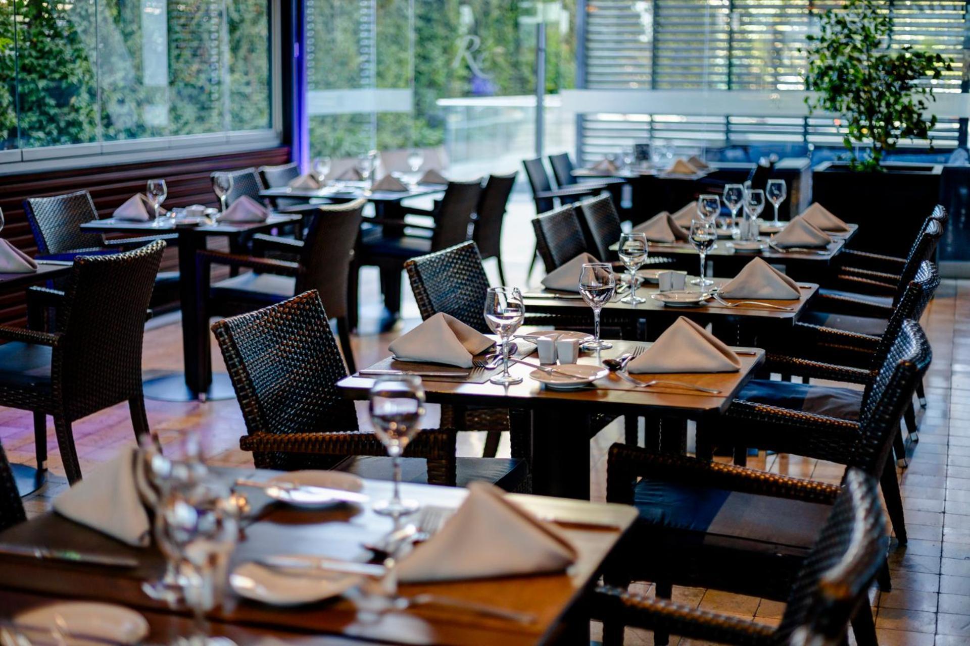 Radisson Blu Plaza El Bosque Santiago Hotel Exterior photo